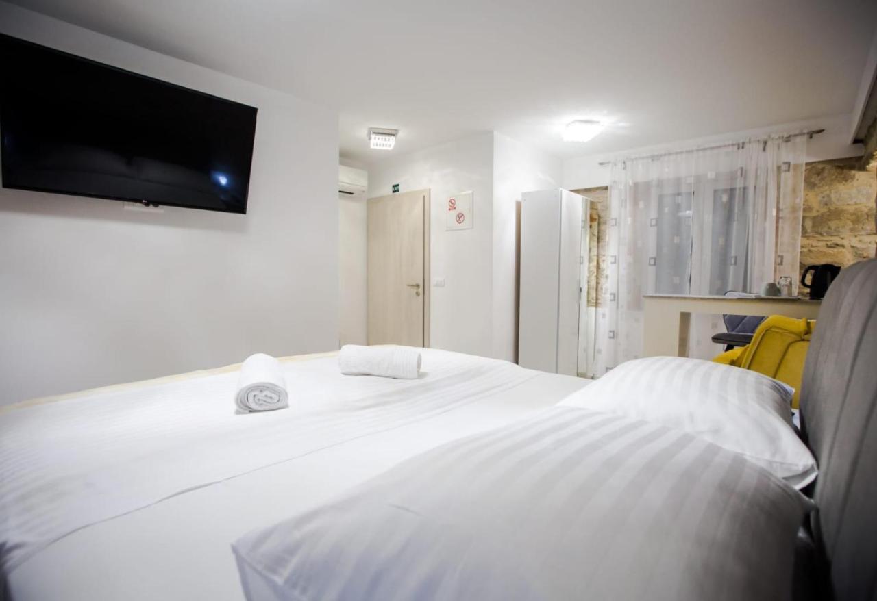 Lions Luxury Rooms Split Exterior photo